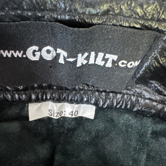 Leather Kilt High end handcrafted in US 40" waist 23" drop hem to waist Buckles - Picture 7 of 7